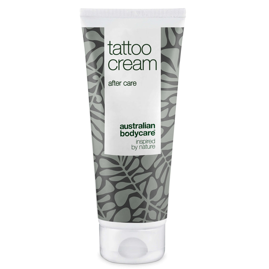 Tattoo Creme – Fugter, beroliger og bevarer farven — Tattoo Creme med Panthenol og Ricinusolie fugter, beskytter og plejer både nye og gamle tatoveringer. Holder farverne friske.