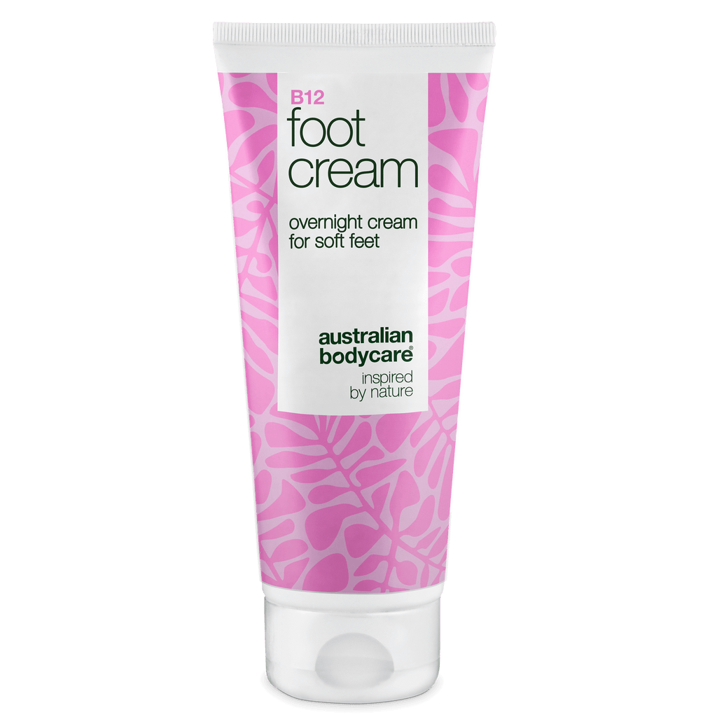 Fodcreme med B12 vitamin – blødgør hård hud og fugter — Fodcreme med B12 vitamin og 10% urea til tørre fødder. Fugter og blødgør huden. Perfekt som natcreme eller efter et fodbad.