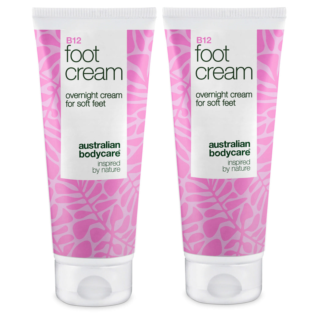 Fodcreme med B12 vitamin – blødgør hård hud og fugter — Fodcreme med B12 vitamin og 10% urea til tørre fødder. Fugter og blødgør huden. Perfekt som natcreme eller efter et fodbad.