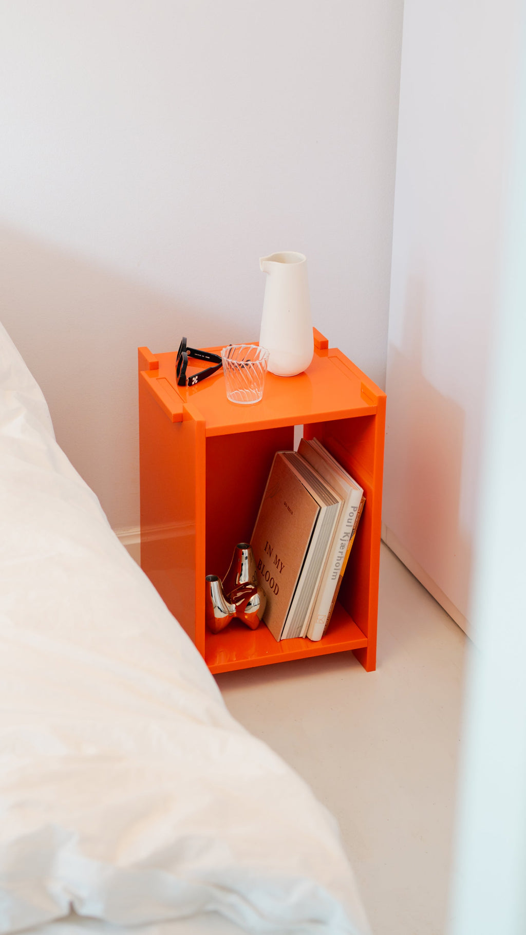 Assembly Sidetable - Orange